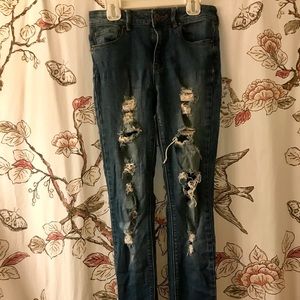 Highrise Ripped Skinny Jeans